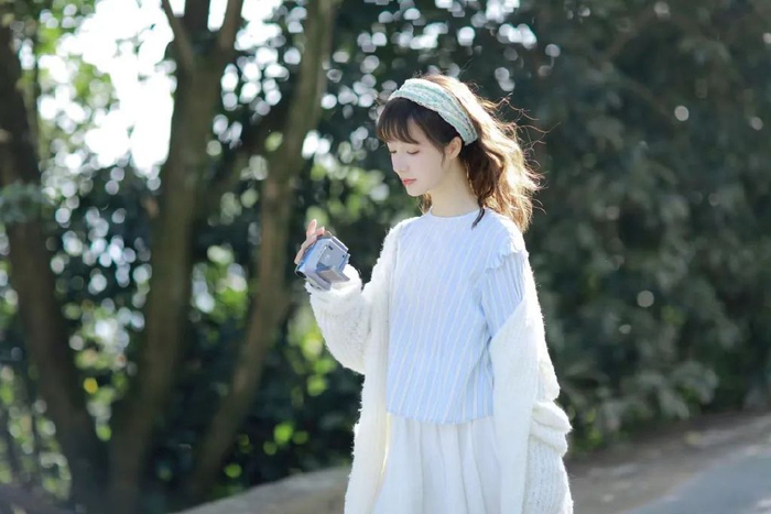 半身拍照没思路,收下这份半身照拍照图鉴,大方自然又具表现力|图鉴