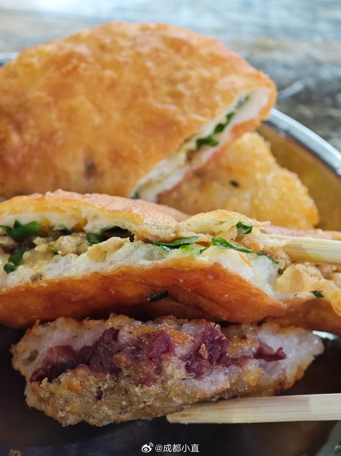 四川人的早餐窝子油糕油粑粑花椒糍粑稀饭泡菜才9块钱