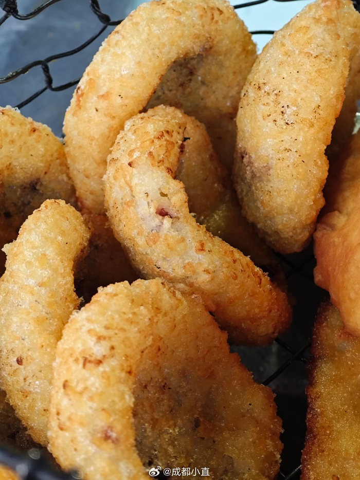 四川人的早餐 窝子油糕 油粑粑 花椒糍粑 稀饭 泡菜 才9块钱