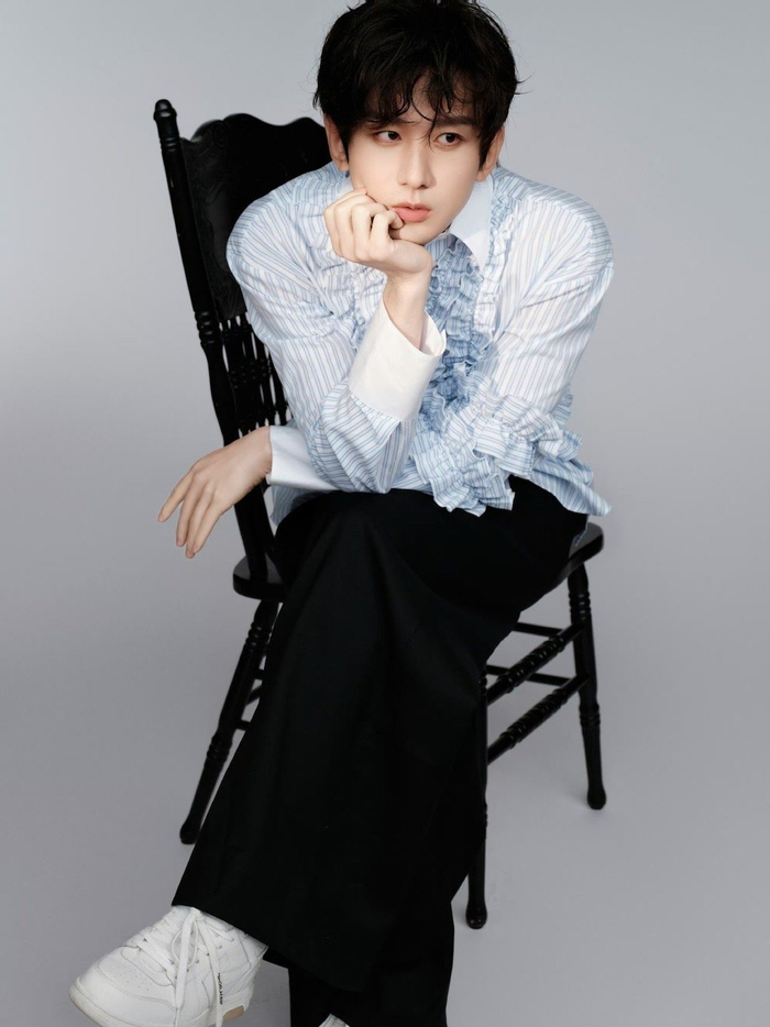 成毅生日写真大片,一路成长一路蜕变,新的一岁愿你自在随心,无所畏惧