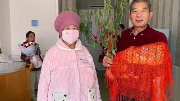 67岁产妇顺利产女，刷新网友认知，这让高龄女星产妇都佩服不已