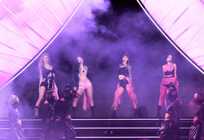 BLACKPINK科切拉舞台可以与碧昂丝媲美，与Lady Gaga已经持平！