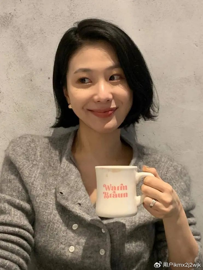 发型不论怎么剪,记得试试侧分波波头,减龄时尚美美哒__财经头条__新浪财经