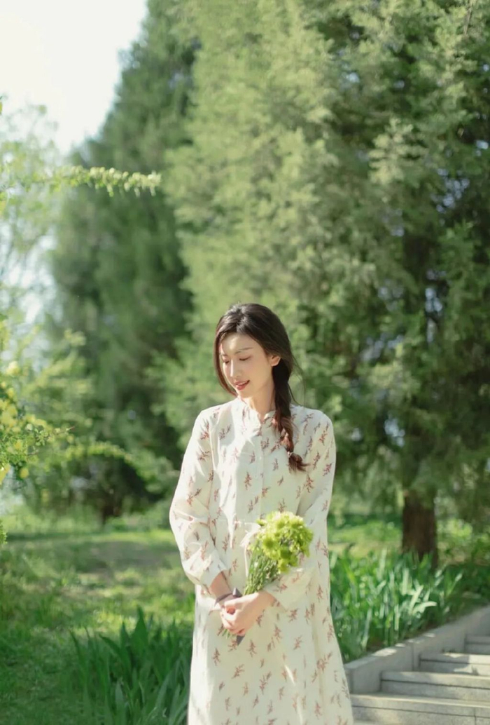 8个技巧玩转树林美女人像|人像|树林|氛围_新浪新闻