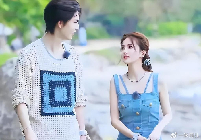 肖战王一博同框,张凌赫白鹿戴同款首饰,胡歌唐嫣刘诗诗并坐|肖战|王