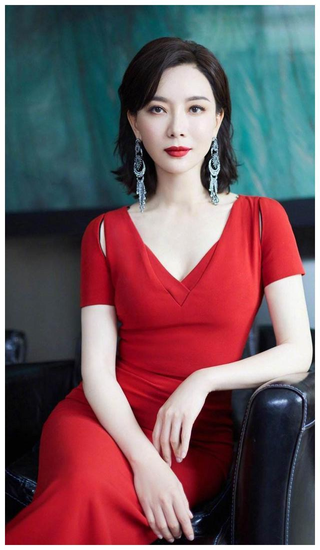 42岁陈数再爆火!揭秘她如何保持20岁的身材,体重无关!