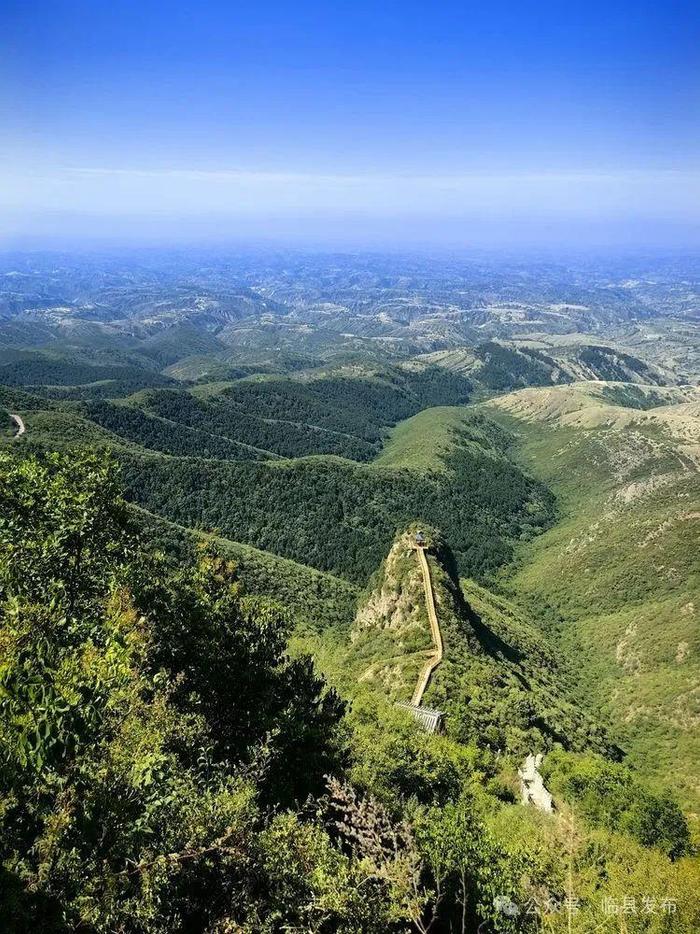 盛夏之吕山西临县大度山