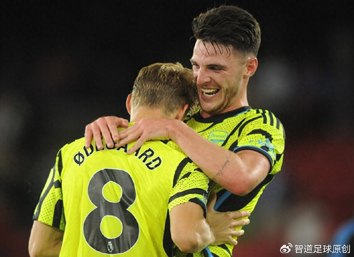 上半场,恩凯提亚中柱后错失单刀,半场0-0战平;下