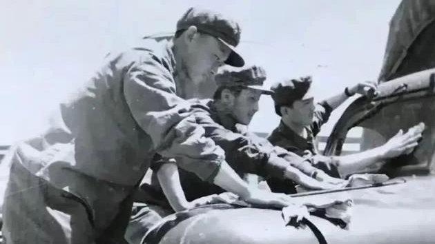 1971年老丈人嫌我穷，将女儿强行许配给别人，我参军提干找回对象