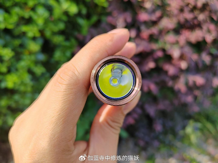 小巧强大,菲尼克斯e28r手电筒户外活动的理想选择|手电筒|菲尼克斯