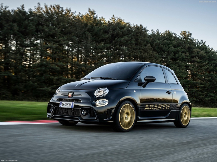 几十万的玩具菲亚特500阿巴斯