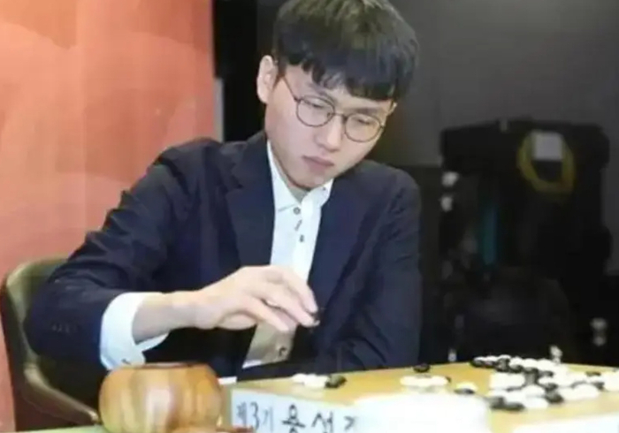 难怪柯洁无缘九冠王,与申真谞的差距一目了然,但逐渐缩小|柯洁|lg杯