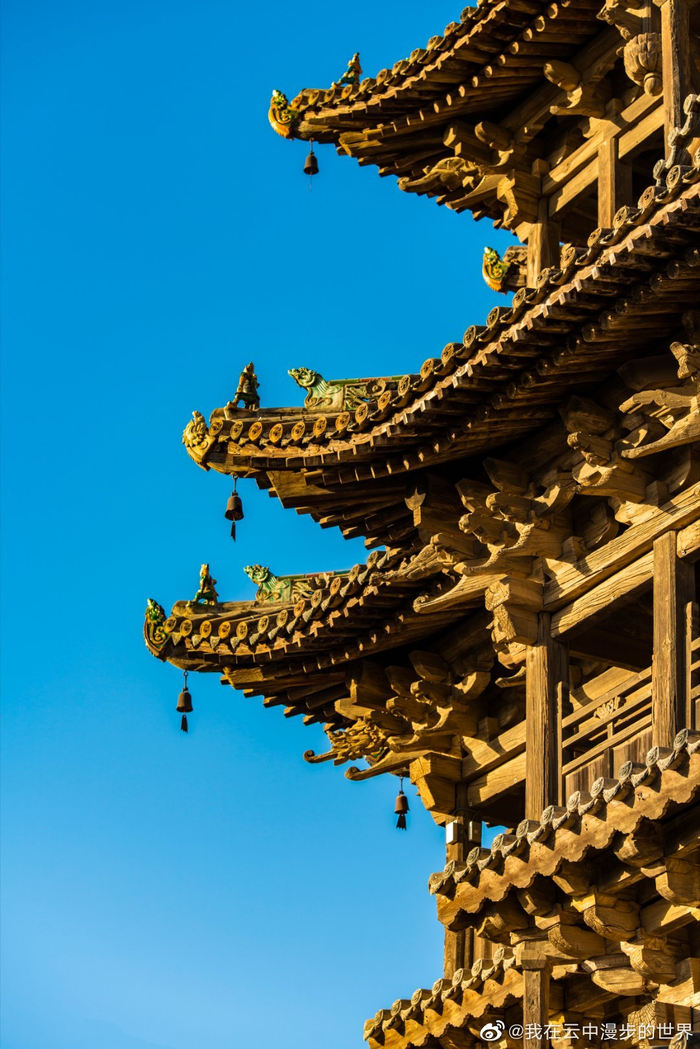 古建光影，飞云楼-位于山西省万荣县东岳庙内，为纯木质结构……