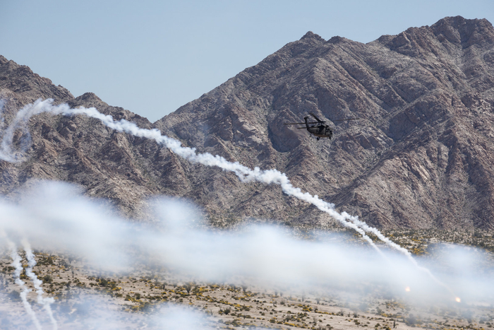 头条号入驻洋葱军事新闻报道有意思的军事新闻热点2024 年卢克日航展