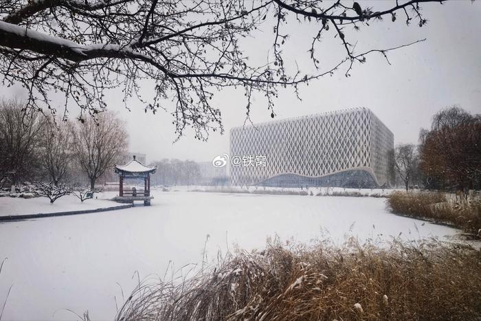 吉林工商学院雪景图片