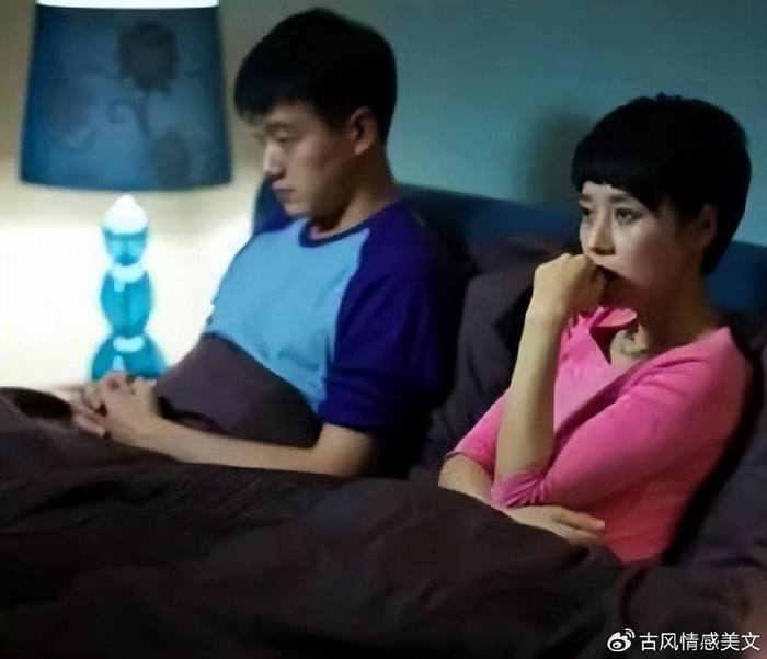 我一次回家发现烟灰缸上面有烟头,家里放了录音笔后发现老婆秘密|录音