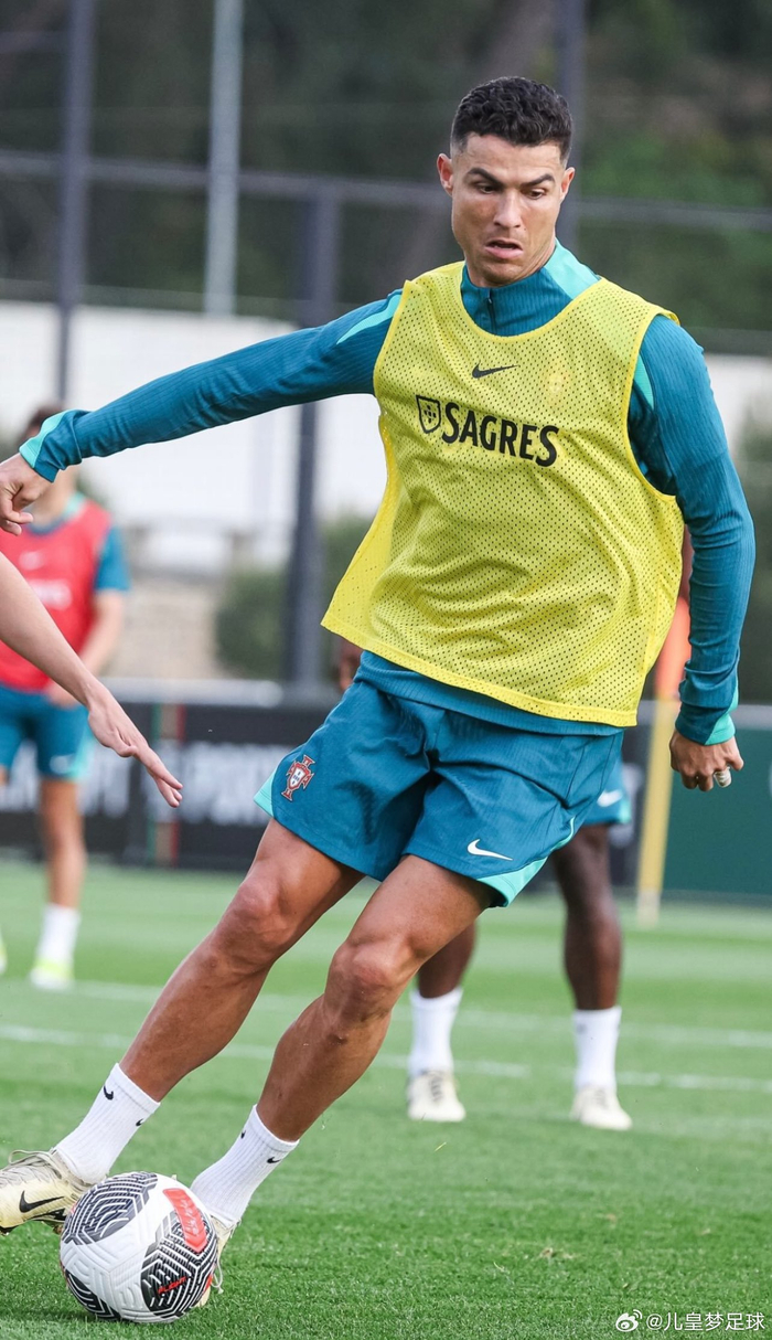 c罗训练图集就是开心