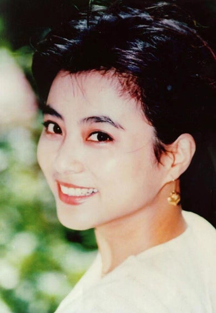 邱佩宁,86版《西游记》嫦娥,嫁给商界大佬后做慈善,活成了菩萨