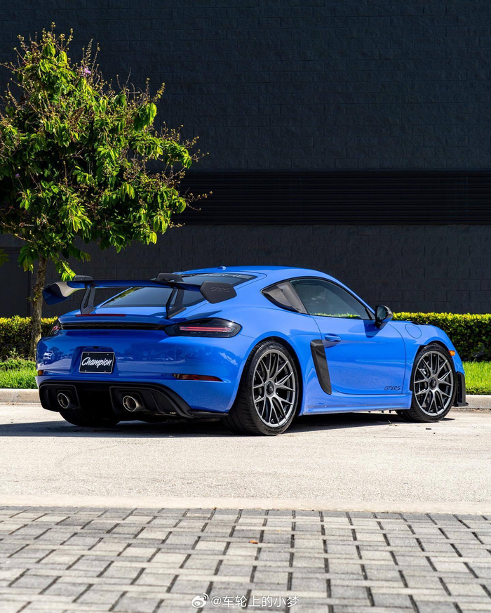 保时捷718caymangt4rs