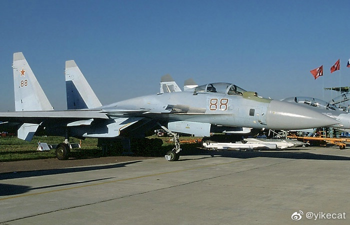 落日余晖,Su-35(Su-27M) Super Flanker“超级侧卫”多用途歼击机|雷达|战斗机_新浪新闻