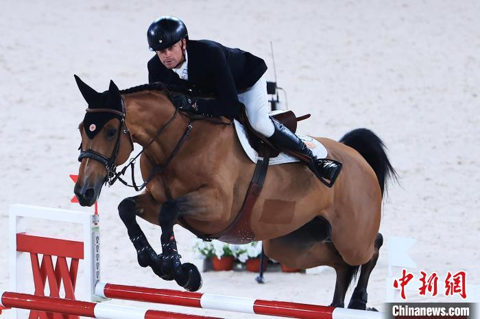 上海环球马术冠军赛首办夜赛为观众带来观赛新体验