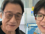 网友晒偶遇影帝梁家辉上前合照视频，配文“偶遇渣渣辉先生”