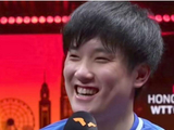 张本智和露出久违笑容！赛后说中文引起球迷欢呼，再次提到樊振东