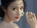 王楚然高度近视看不清楚东西，硬撑着绝不眯眼，被妈妈吐槽