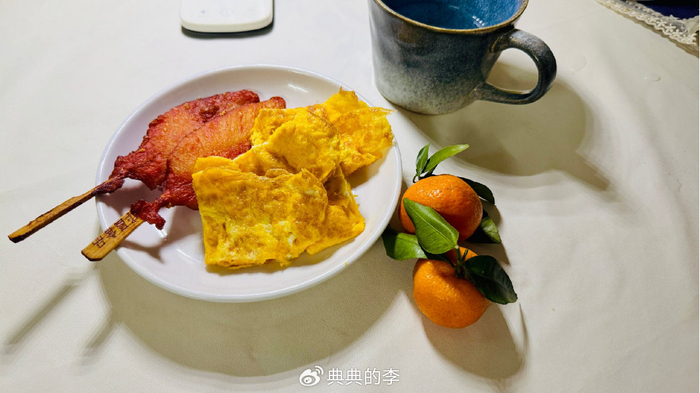 嘴上骂着孩子，但依旧给她准备一日三餐，这就是妈妈吧