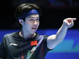 王楚钦夺冠后坦言：张本进步很大，第一局发球手都在抖！
