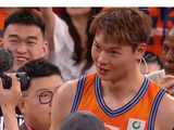 轰29分14板！打出CBA顶级中锋水平，球迷：郭士强应该征召他