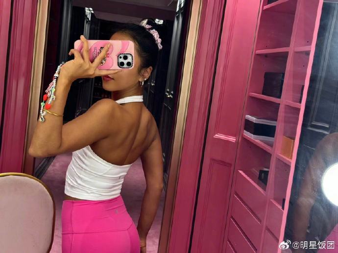 吉克隽逸的背部肌肉线条简直太完美了