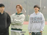 一群学人精不会放过任何模仿队友的机会