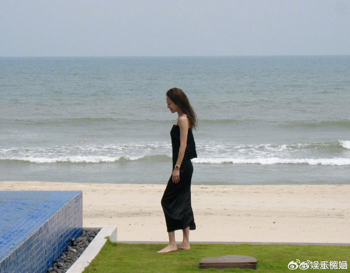张韶涵海边度假碎片松弛感满满的angela好美啊状态这么好超期待你的