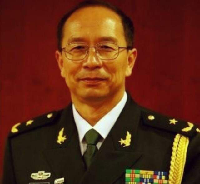 解放军13名大校升少将,知道当将军有多难吗?先要弄清这些