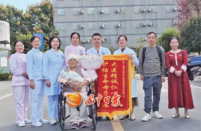 生命奇迹：“轮椅女孩”刘秀娟当妈妈了！