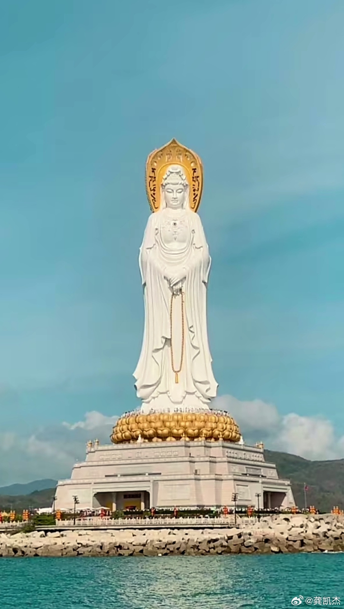 南海观音三尊角度同事显现,一定会实现你的愿望~~评论区留言!
