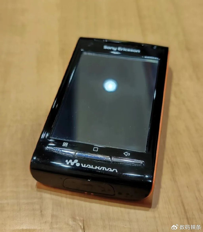 十年前的超小音乐手机,如今只要几十元,完美平替mp3|索爱|音乐手机