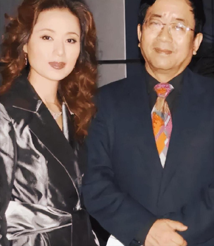 李红余秋雨的前妻独闯深圳维持一家人生计却换来婚姻的背叛