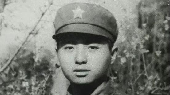 1974年他入伍前父亲去世，我父亲帮助安葬，后来他成了全村