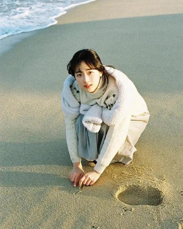 100张照片才能选一张?用对这10个人像拍照姿势,张张都是大片