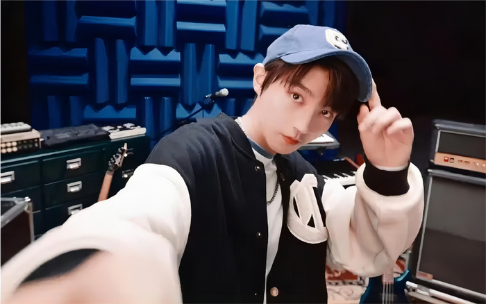 王俊凯爱穿也没用,百年洋潮牌,被国潮击溃|财年|潮牌|王俊凯_新浪新闻