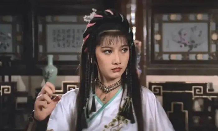 “最美赵敏”刘玉璞,被父亲和老公家暴,意外离世三天后才被发现__财经头条