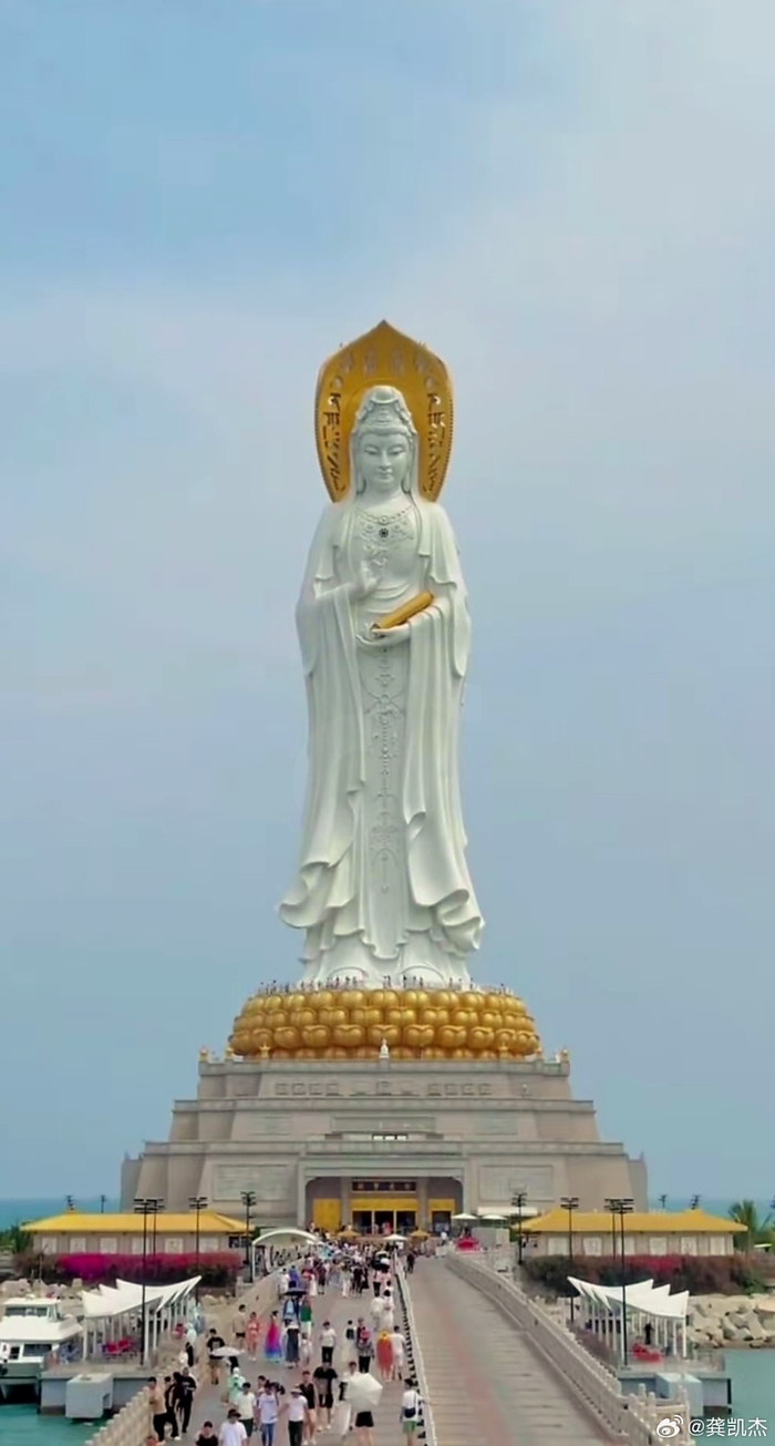 南海观音三尊角度同事显现,一定会实现你的愿望~~评论区留言!