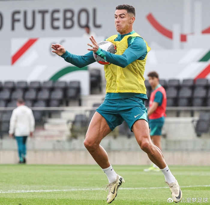 c罗训练图集就是开心