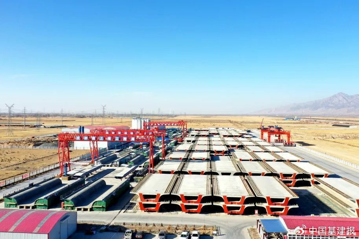 包银高铁Ⅰ标九原制梁场在全线内蒙古段率先完成箱梁预制任务