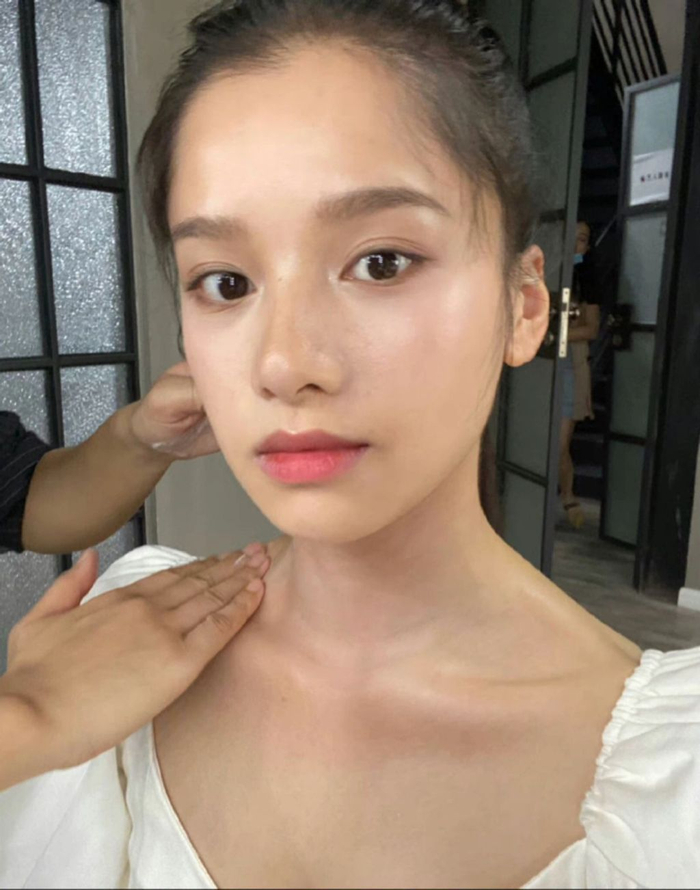 张婧仪 拍照无滤镜原相机直出!