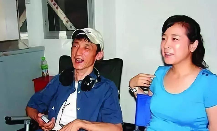 陈小艺,结婚25年,即便老公刘惠宁坐轮椅,她也坚守婚姻永不放弃|陈小艺