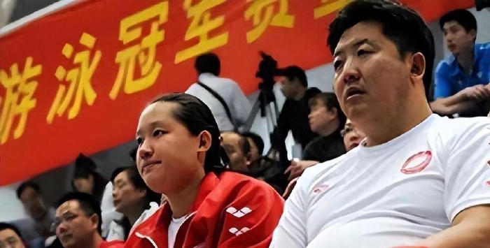 奥运金牌得主刘子歌：27岁嫁给50岁二婚教练，父母未到婚礼现场|金炜|游泳|国家队|蝶泳|混合泳接力_新浪体育_新浪新闻