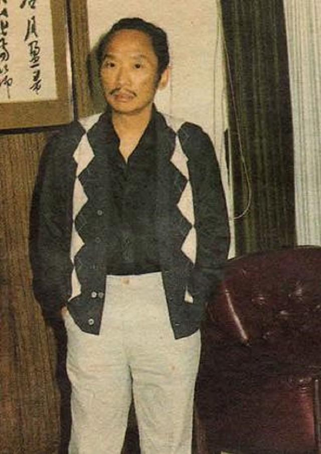 服！看完了古龙的书法，我才明白他的武侠小说为啥比金庸更受欢迎